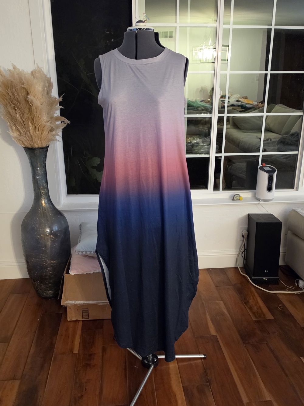 Sleeveless Ombre Maxi Dress in Pink to Navy With Pockets
